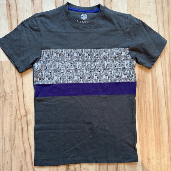 Boys Tee-Shirt Bundle (2) - Picture 2 of 8